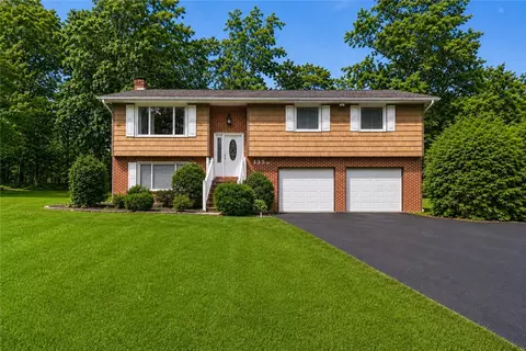135 Carol Dr, Saxonburg, PA 16056