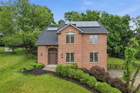 7063 Bennington Woods Dr, Pittsburgh, PA 15237