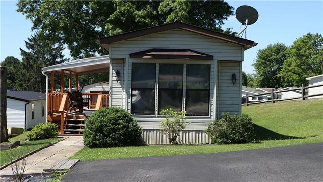 200 Forest Dr, Cranberry Township, PA 16066