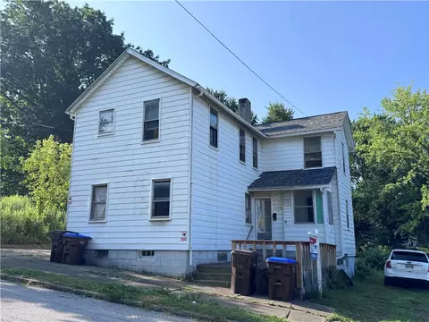 270 Liberty St, Sharon, PA 16146