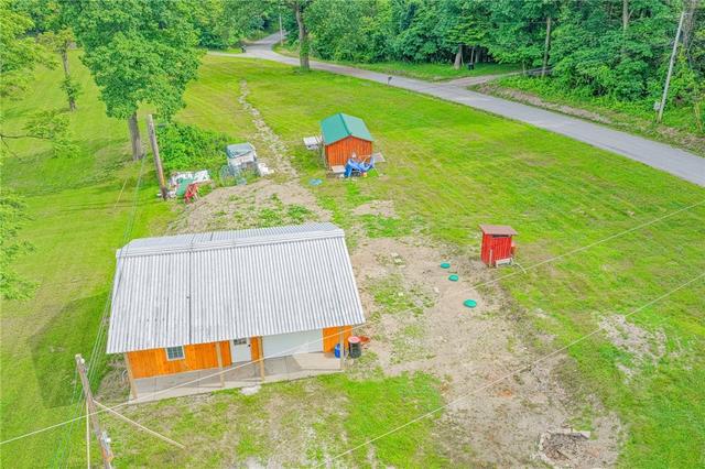 325 Oakdale Rd, Darlington, PA 16115