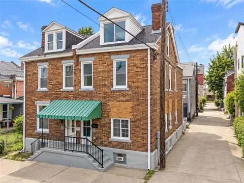 352 39th St, Pittsburgh, PA 15201
