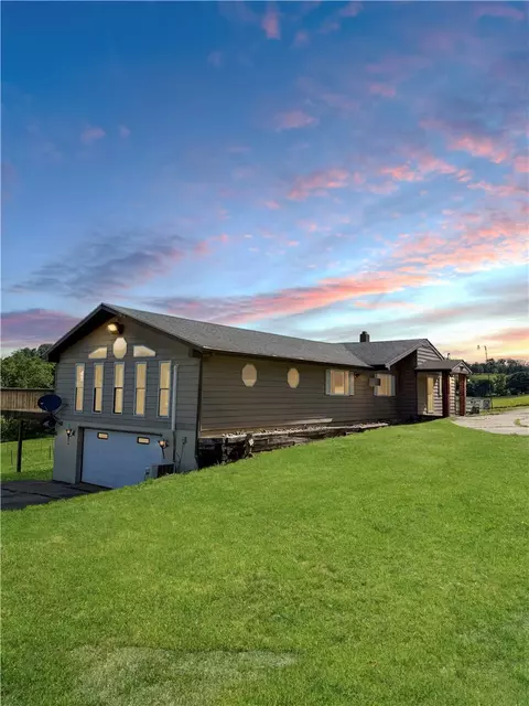 621 Washington Pike, Avella, PA 15312