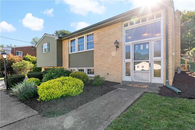 220 Amity Rd, Glenshaw, PA 15116