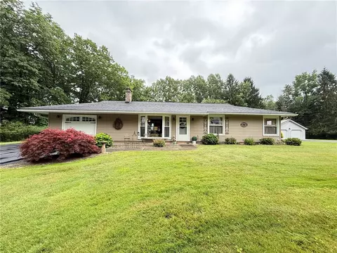 16 Eastway Ave, Greenville, PA 16125