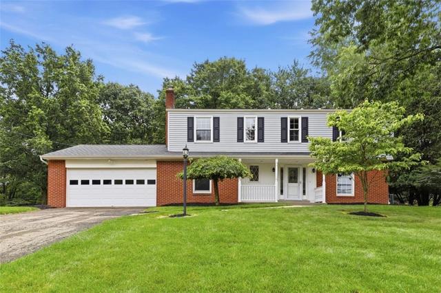1534 King Charles Dr, Pittsburgh, PA 15237