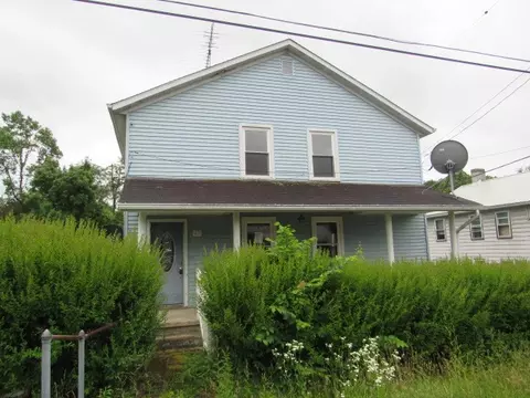 421 First St, Chestnut Ridge, PA 15422