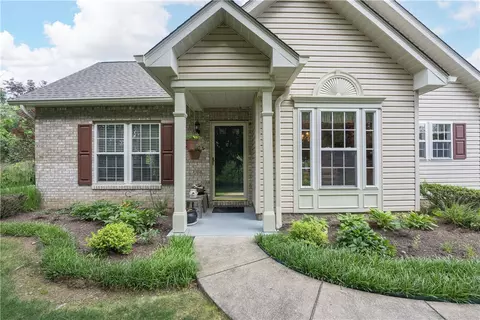 6135 Caledonia Ct, Bridgeville, PA 15017