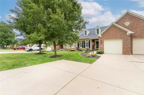 3016 Shoreline Ln, Mcdonald, PA 15057