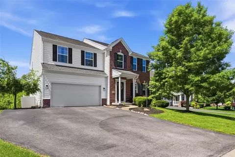 417 Imperial Dr, Canonsburg, PA 15317