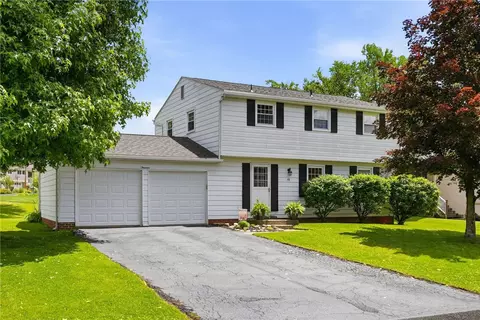 19 Seneca Dr, Greensburg, PA 15601