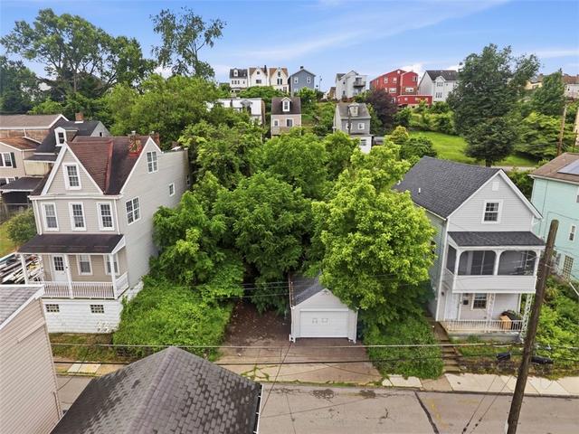 2714 Burham St, Pittsburgh, PA 15203