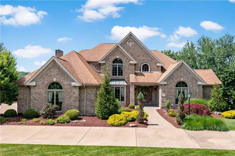 206 Sugarwood Dr, Venetia, PA 15367
