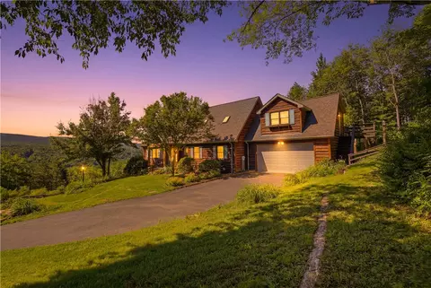 217 Lower Tabernacle Rd, Jones Mills, PA 15646