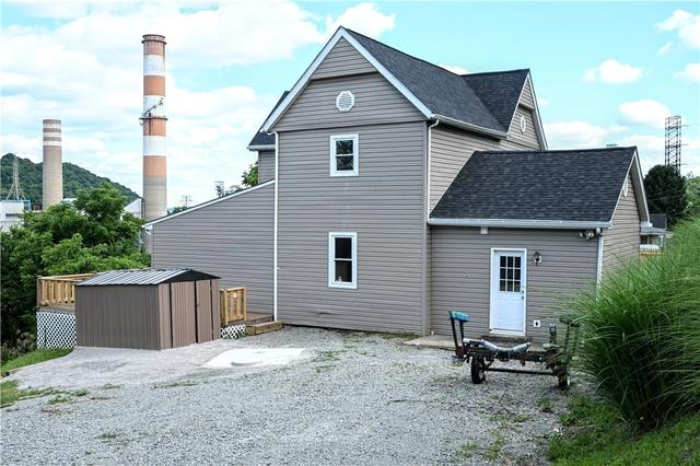 42 Kennedy Rd, New Eagle, PA 15067