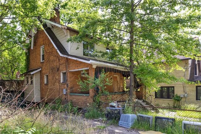 1529 Marie St, Pittsburgh, PA 15221
