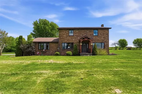 529 Hartzell School Rd, Fombell, PA 16123