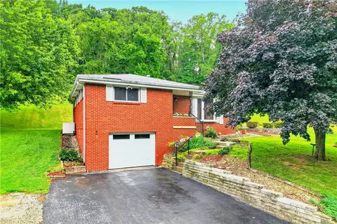 27 Barnhart Rd, Greensburg, PA 15601