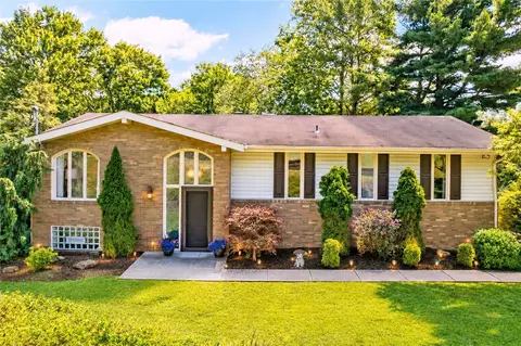 114 Brookdale Cir, Mcmurray, PA 15317