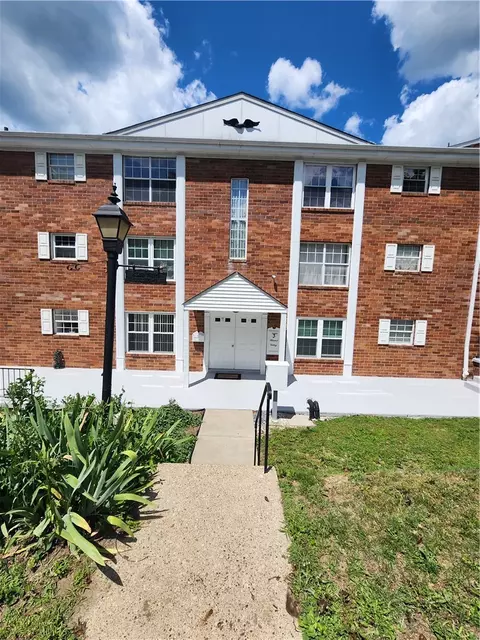3 Hiland Valley Dr #306, Pittsburgh, PA 15229