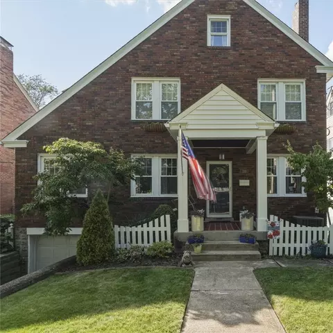 310 Morrison Dr, Pittsburgh, PA 15216
