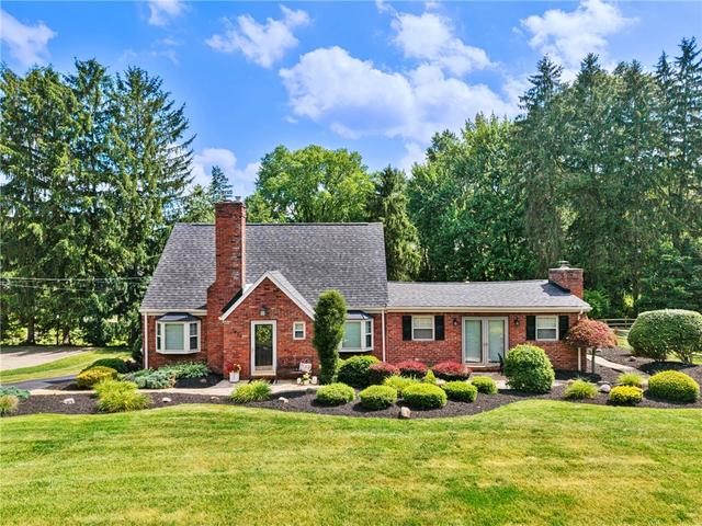 1620 Upper St Clair Dr, Pittsburgh, PA 15241