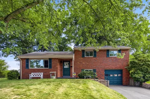 1277 Star Ridge Dr, Pittsburgh, PA 15241