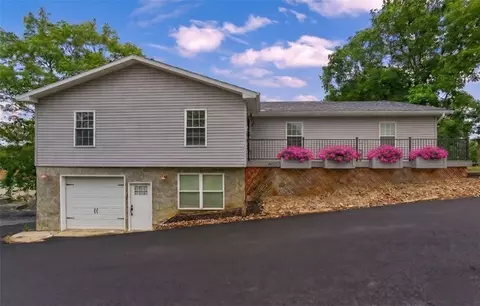 303 Garfield, Mars, PA 16046