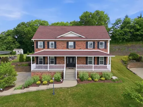 957 Douglas Dr, Pittsburgh, PA 15239