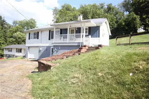 49 Walkertown Hill Rd, Daisytown, PA 15427