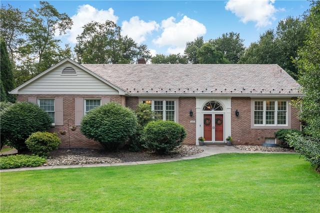 2650 Quail Hill Dr, Pittsburgh, PA 15241