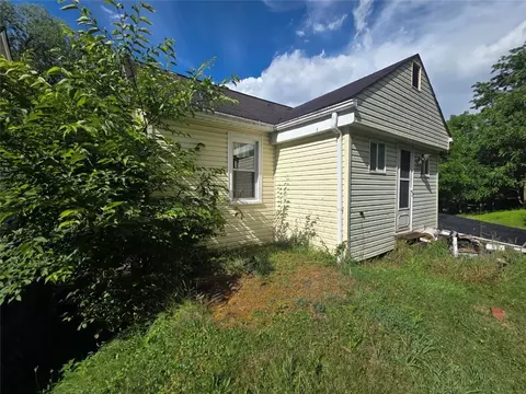 Exterior - 5773 Harrison Ave, Export, PA 15632 photo 2 of 4