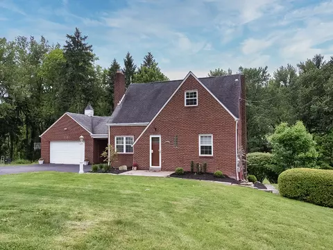 212 Hays, Pittsburgh, PA 15241