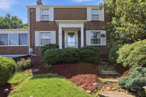 5701 Library Rd, Bethel Park, PA 15102
