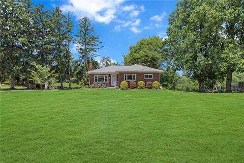 115 Shafer Rd, Coraopolis, PA 15108
