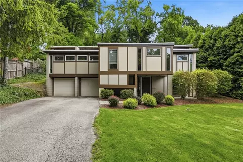 2322 Marbury Rd, Pittsburgh, PA 15221