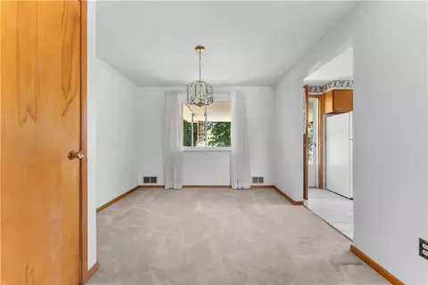 Living - 20 Mccarrell Rd, Hickory, PA 15340 photo 4 of 6