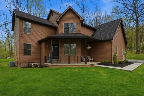 143 W Cruikshank Rd, Butler, PA 16002