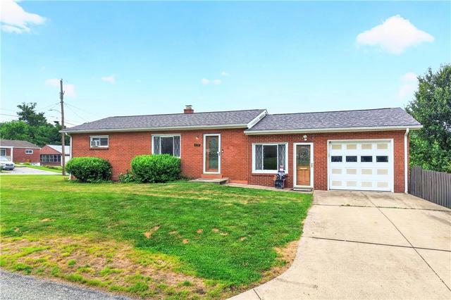 250 Alder St, New Kensington, PA 15068
