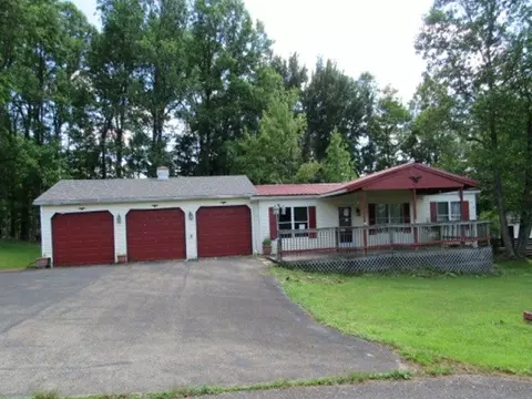 140 Victoria Ln, Hopwood, PA 15445