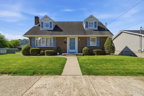 526 Lincoln Ave, Springdale, PA 15144