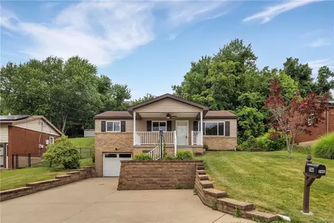 746 Providence Dr, Pittsburgh, PA 15239
