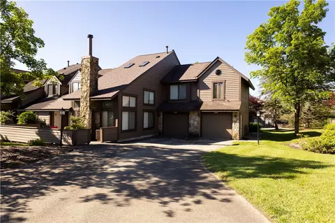 2 Sunridge Road, Champion, PA 15622