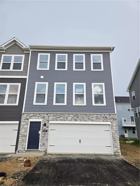 317 Alliance Dr, Harmony, PA 16037