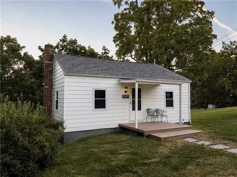 5207 Richland Rd, Gibsonia, PA 15044