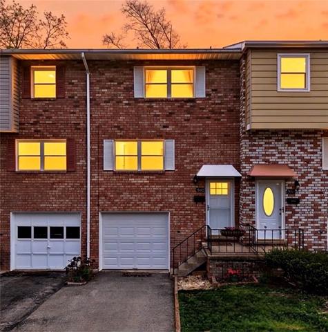 930 Academy Heights Dr, Greensburg, PA 15601
