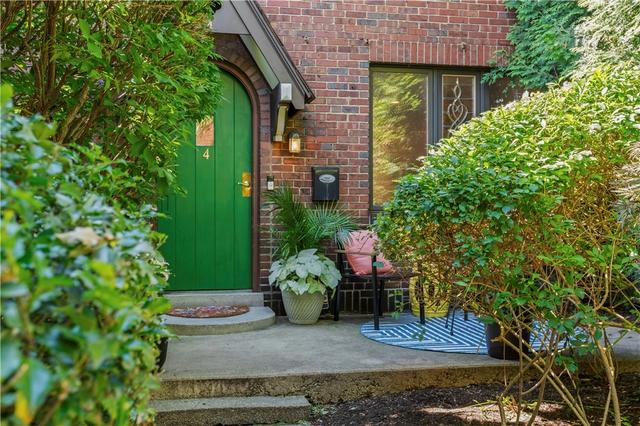 561 S Negley Ave #4, Pittsburgh, PA 15232
