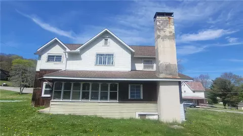 220 Ohio St, Reynoldsville, PA 15851