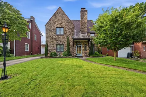 1026 Woodberry Rd, New Kensington, PA 15068