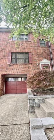 169 London Towne Dr, Pittsburgh, PA 15226